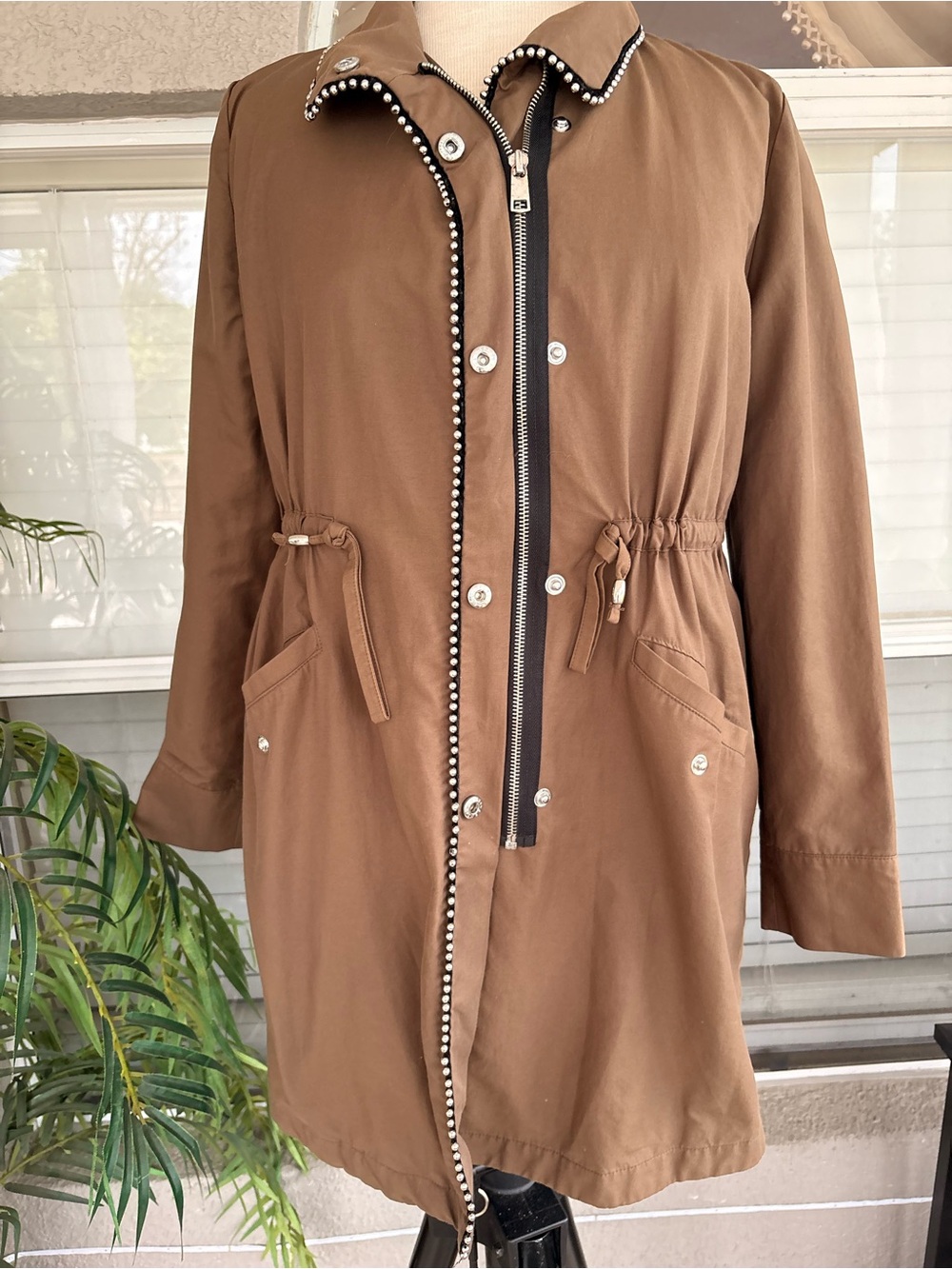 Jennifer Lopez Brown Pearl-Trim Drawstring Anorak Jacket